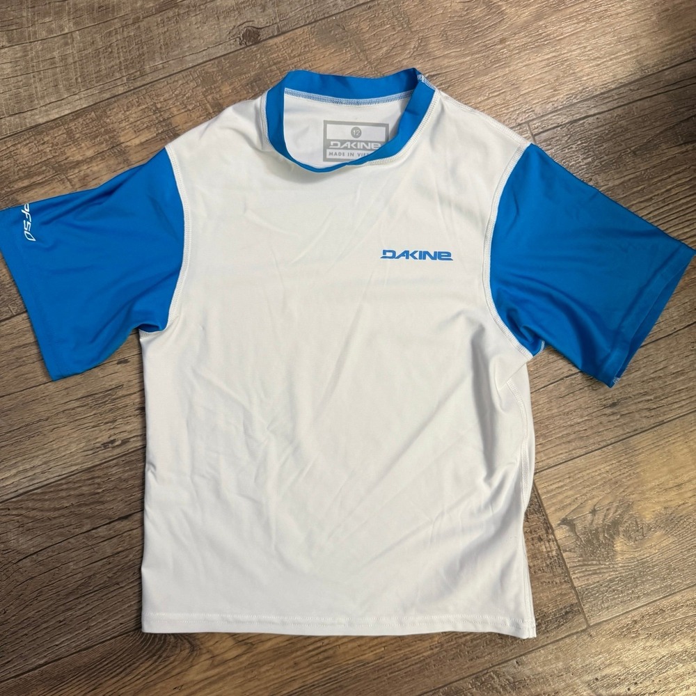 Dakine Kids Rash Guard Short Sleeve Swim Shirt White and Blue  sz 12